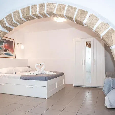 Valia - Old Town Apartment *