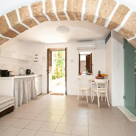 Valia - Old Town Apartment Rhodes City